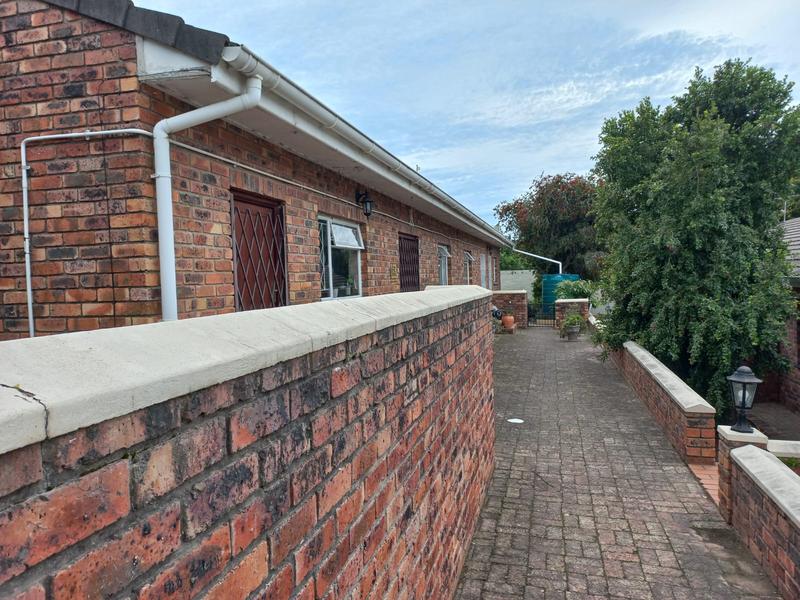 To Let 2 Bedroom Property for Rent in Grahamstown Eastern Cape